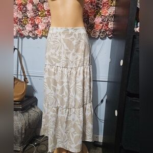 Bwear Beige and White Floral Maxi Skirt